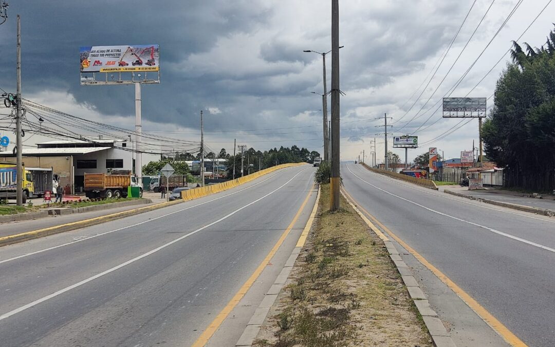 ALO Colombia lleva la publicidad a nuevas alturas en las carreteras con ALO Lift y JLG
